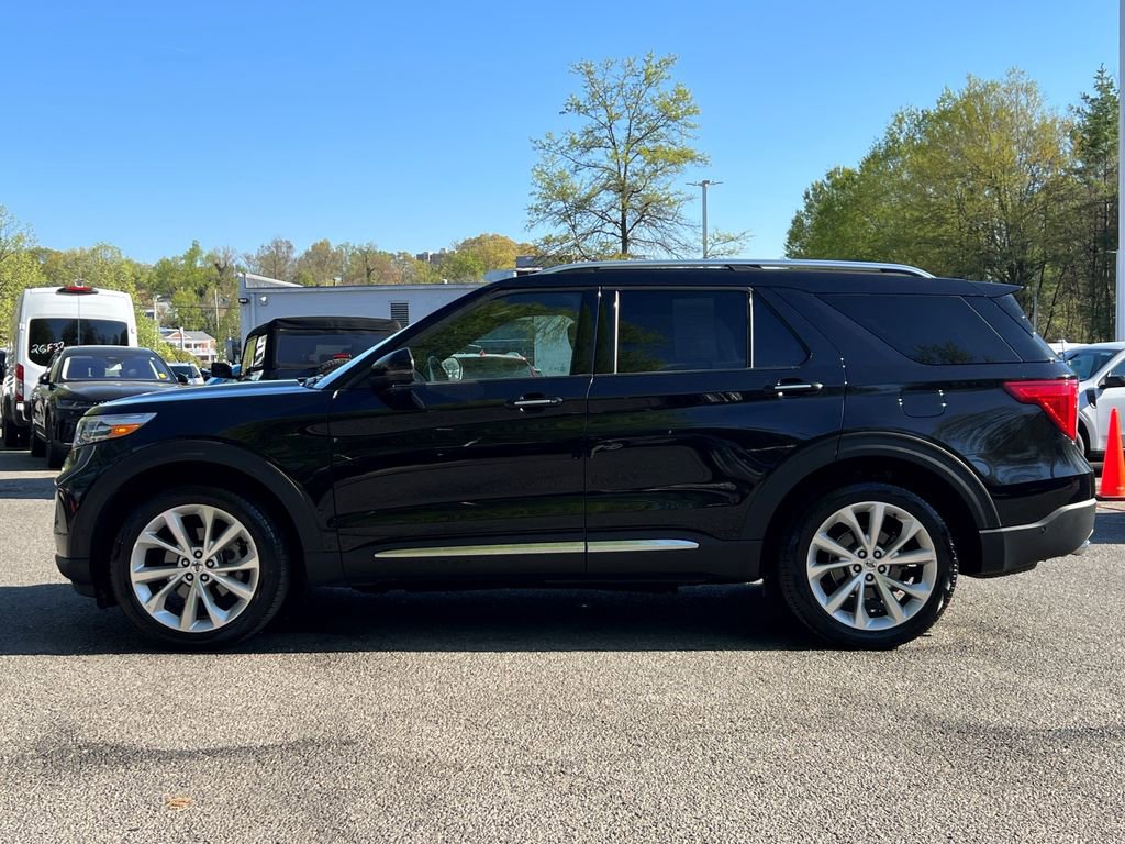 Used 2024 Ford Explorer Platinum w/ Technology Package AWD/4WD image 3