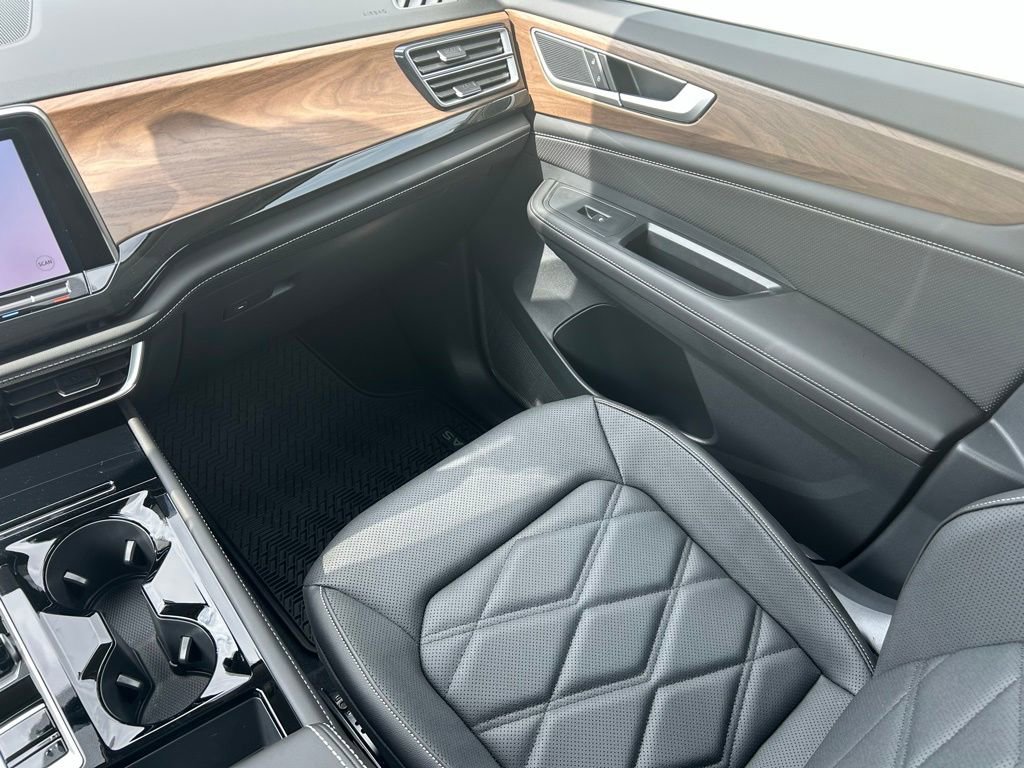 New 2026 Volkswagen Atlas SE FWD image 11