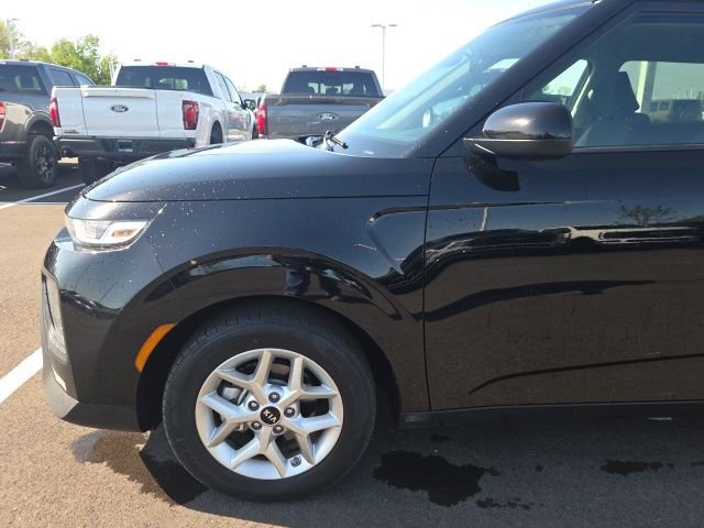 Used 2020 Kia Soul S FWD image 15