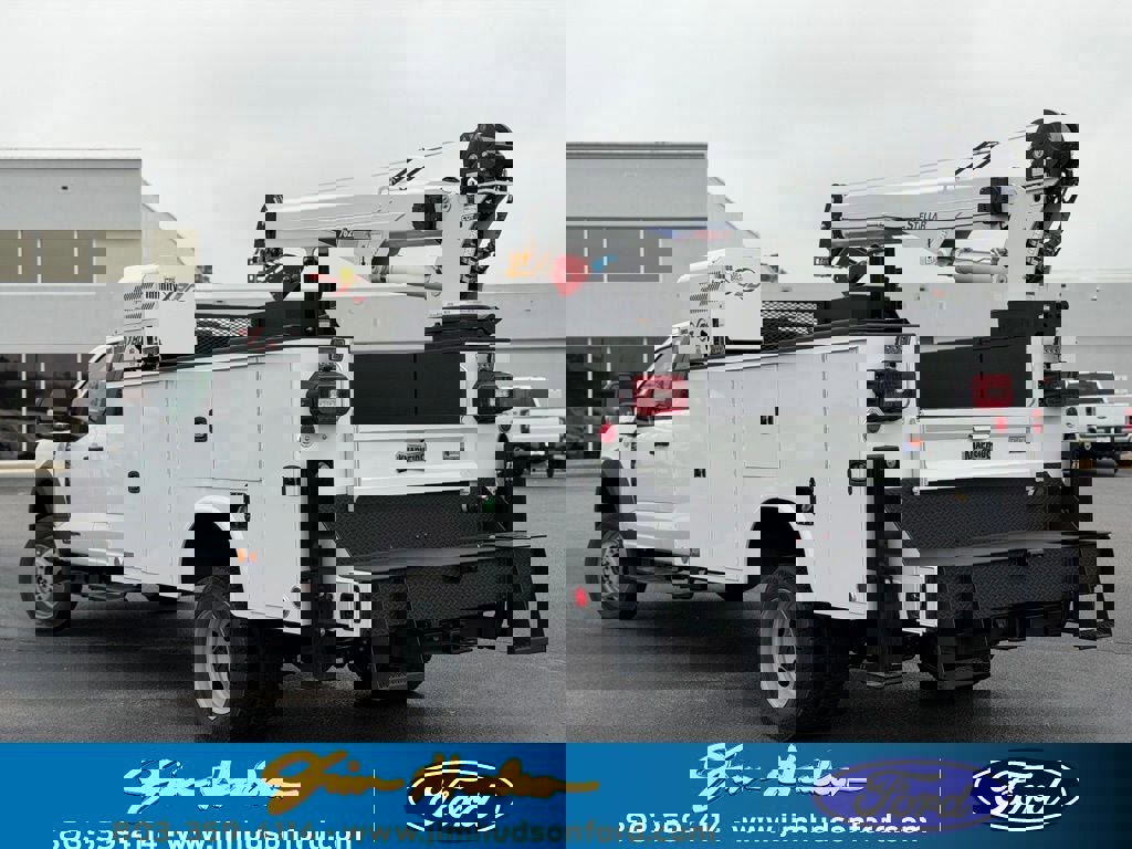 New 2026 Ford F550 4x4 Supercab Super Duty image 9