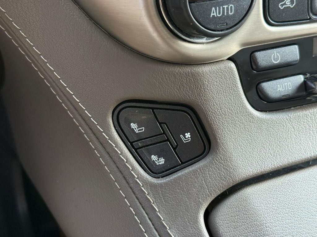Used 2019 GMC Yukon XL Denali AWD/4WD image 20
