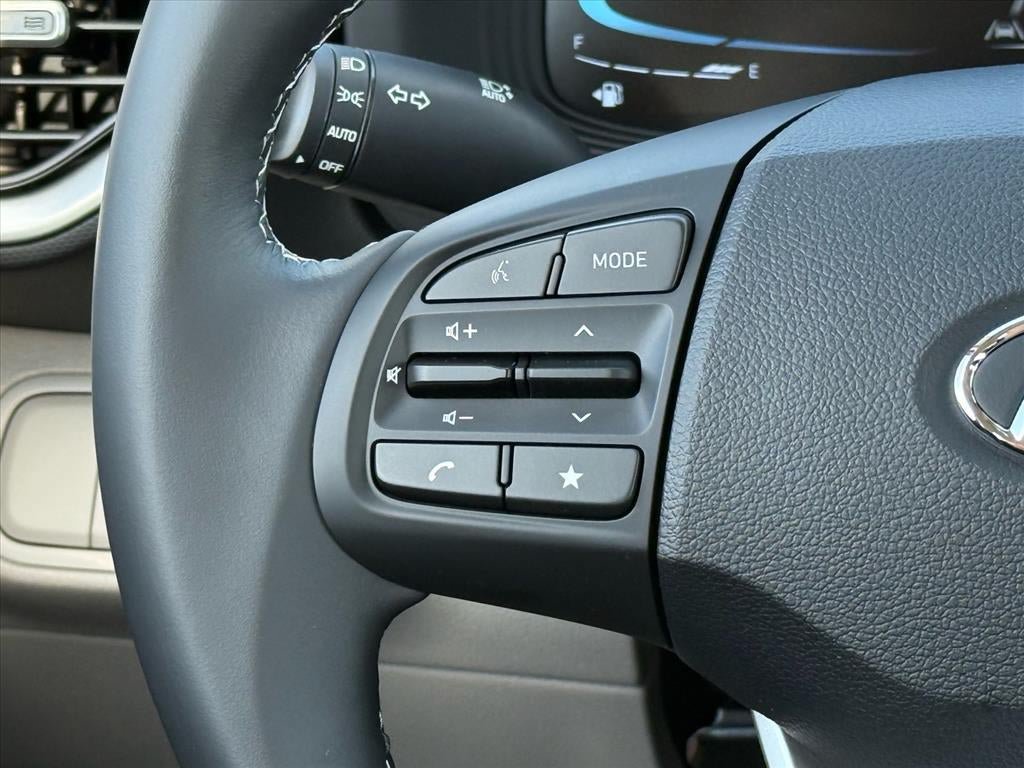 New 2026 Hyundai Venue SEL FWD image 18