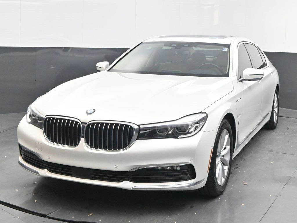 Used 2018 BMW 740e xDrive image 3