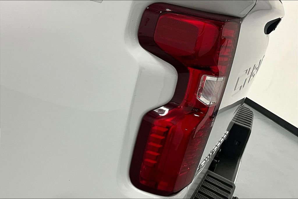 Used 2024 Chevrolet Silverado 2500 LT image 41