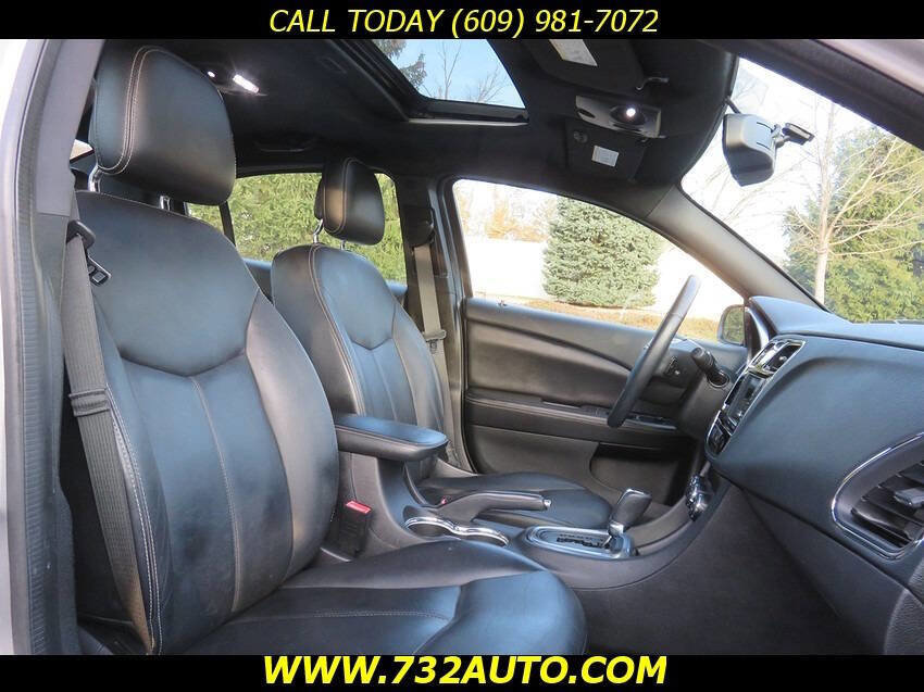 Used 2014 Chrysler 200 Limited w/ Sun/Sound Group FWD image 7