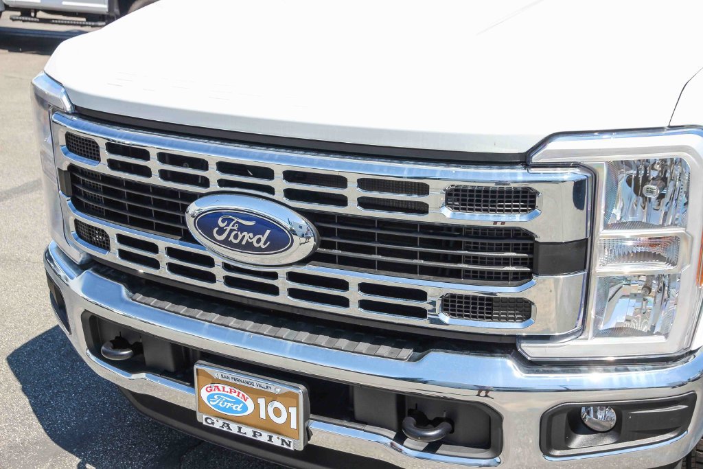 New 2025 Ford F350 XL w/ XL Chrome Package RWD image 10