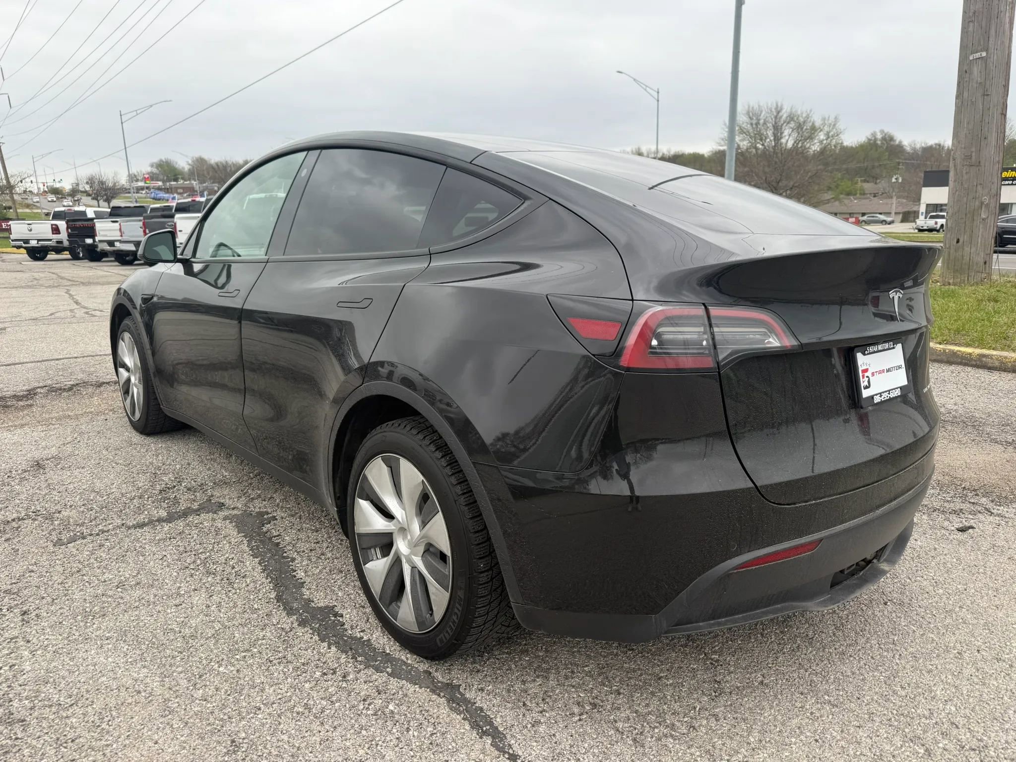 Used 2021 Tesla Model Y Long Range image 2