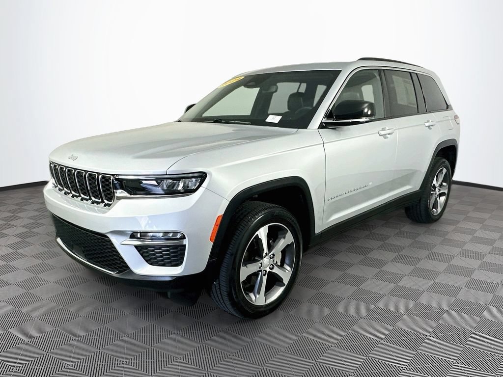 Certified 2024 Jeep Grand Cherokee Limited AWD/4WD image 6