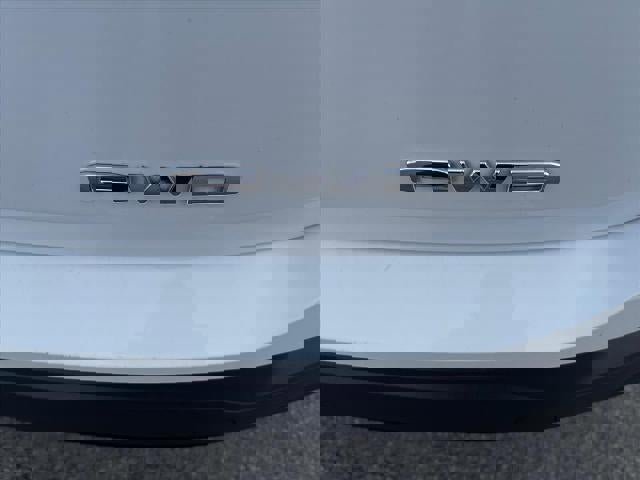 Used 2024 GMC Terrain SLE image 19