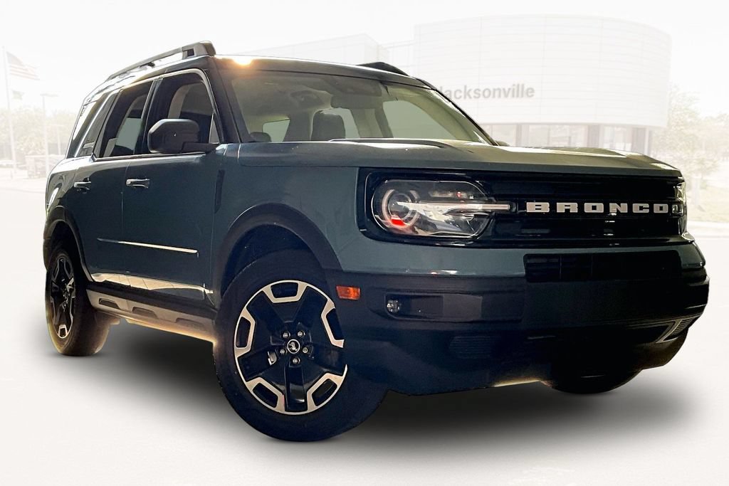 Used 2022 Ford Bronco Sport Outer Banks w/ Tech Package AWD/4WD image 3