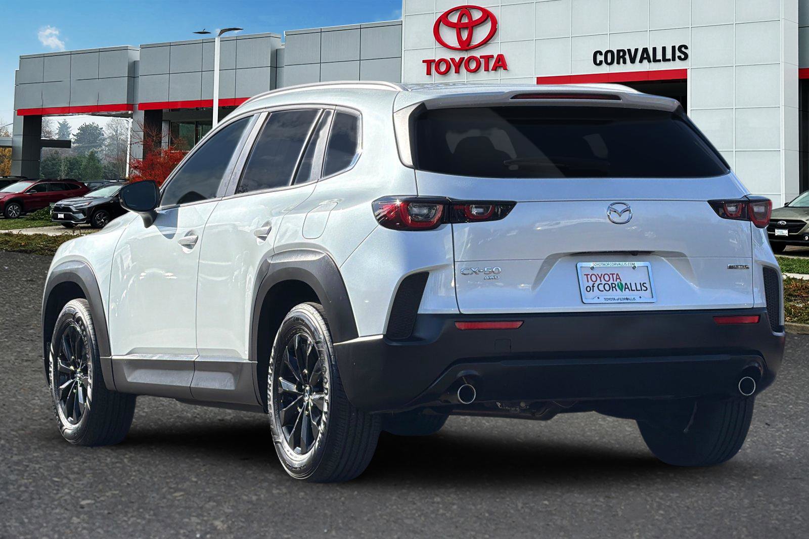 Used 2025 MAZDA CX-50 AWD 2.5 S w/ Preferred Package image 6