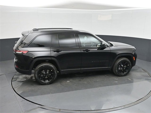 New 2025 Jeep Grand Cherokee Altitude image 27