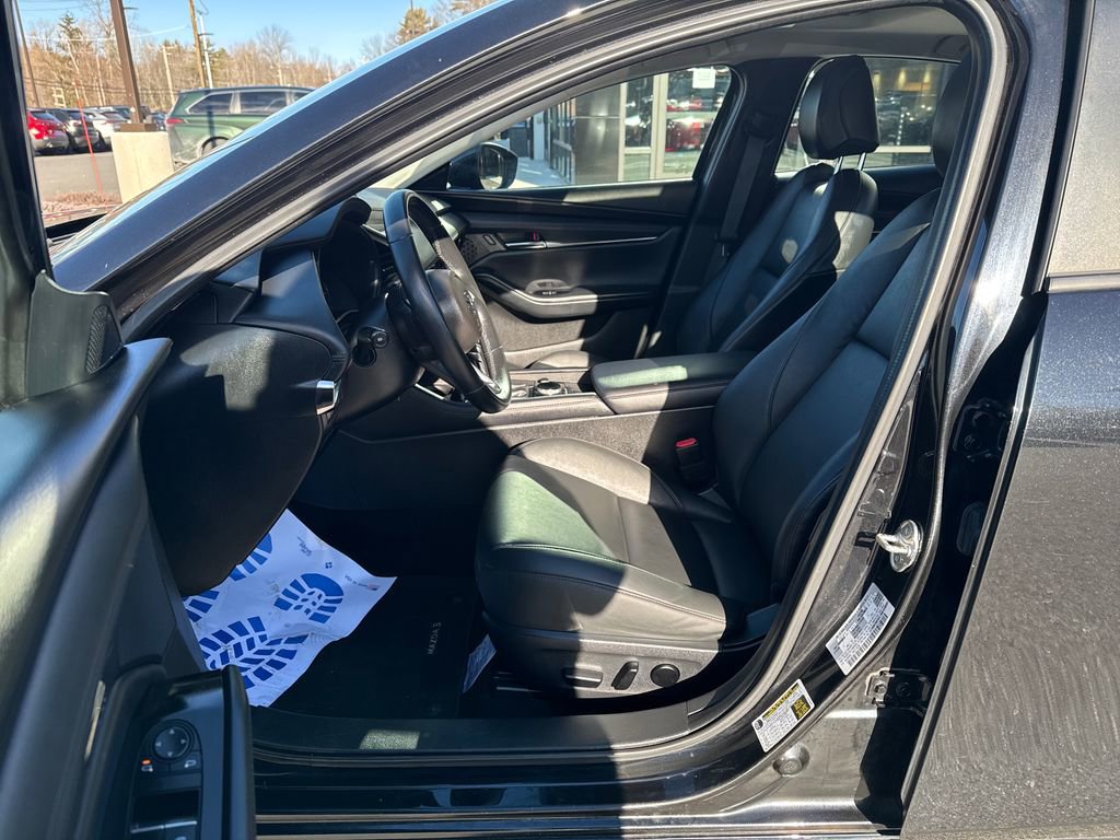 Used 2022 MAZDA MAZDA3 s image 9