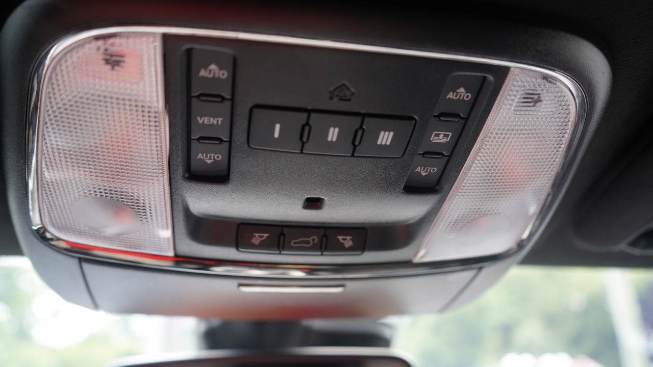 Used 2018 Jeep Grand Cherokee Trackhawk AWD/4WD image 73