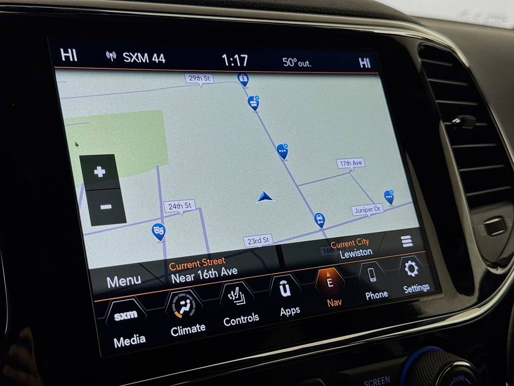 Certified 2021 Jeep Grand Cherokee Laredo X image 18