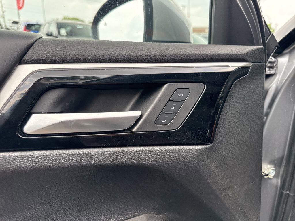 Used 2023 Mitsubishi Outlander SEL FWD image 14