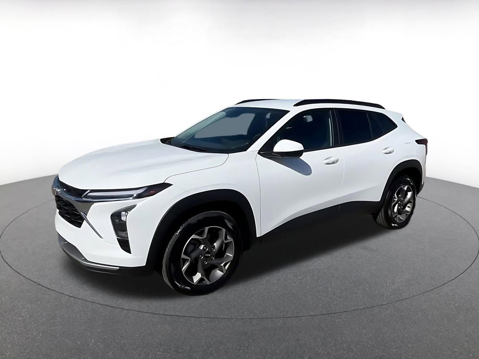 Used 2025 Chevrolet Trax LT image 8