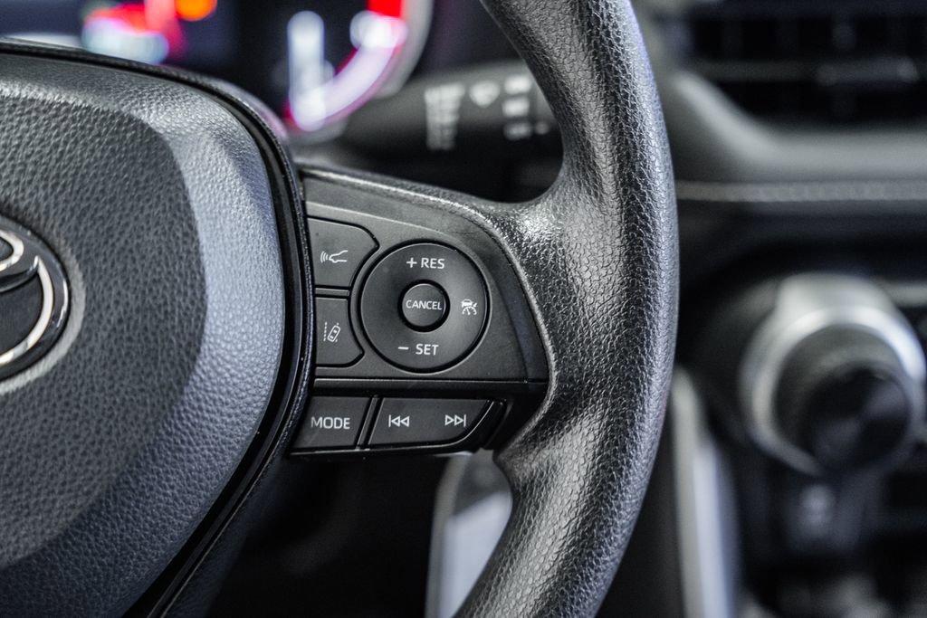 Used 2024 Toyota RAV4 LE image 22