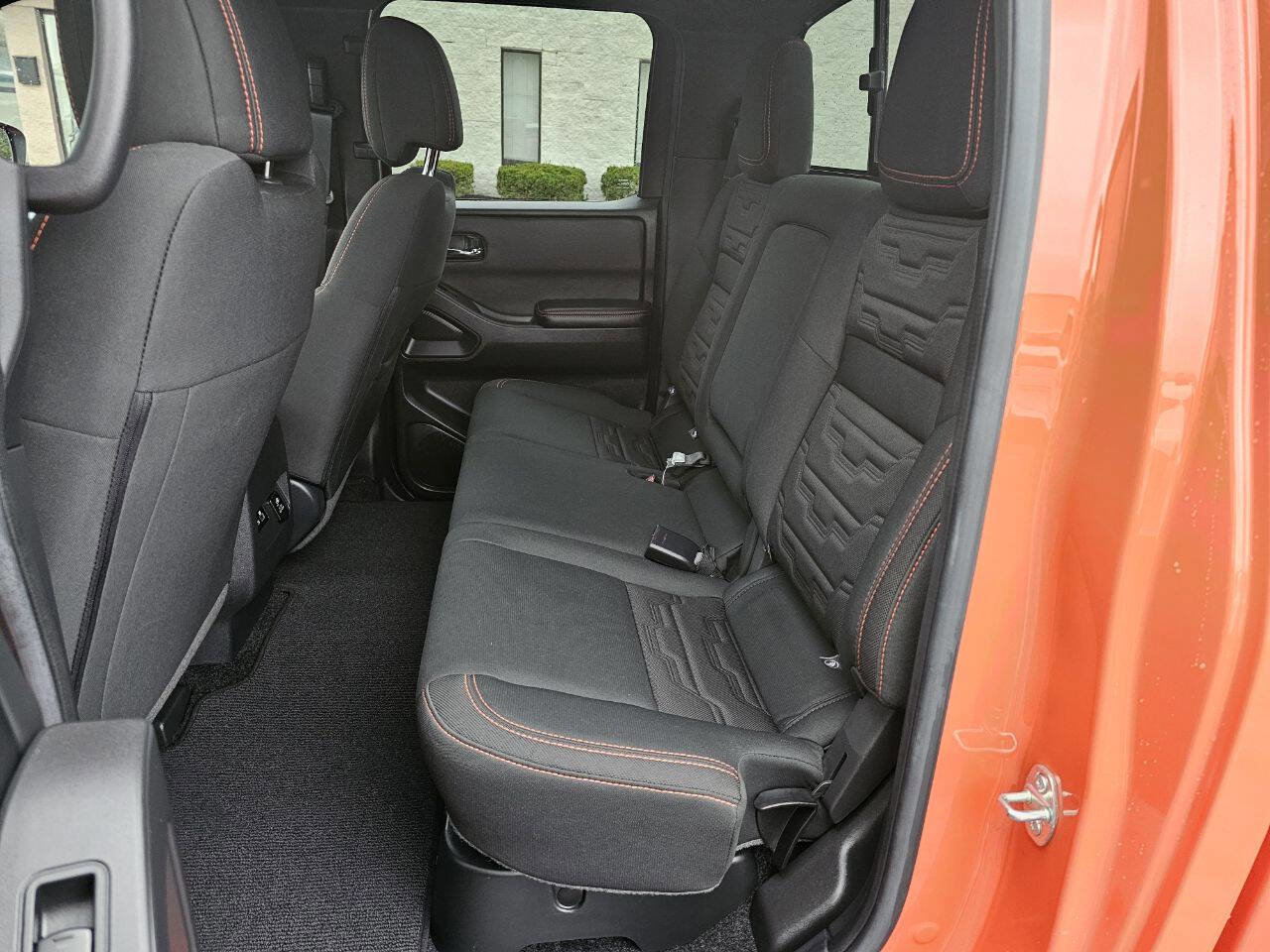 Used 2025 Nissan Frontier PRO-4X w/ Pro Convenience Package image 25
