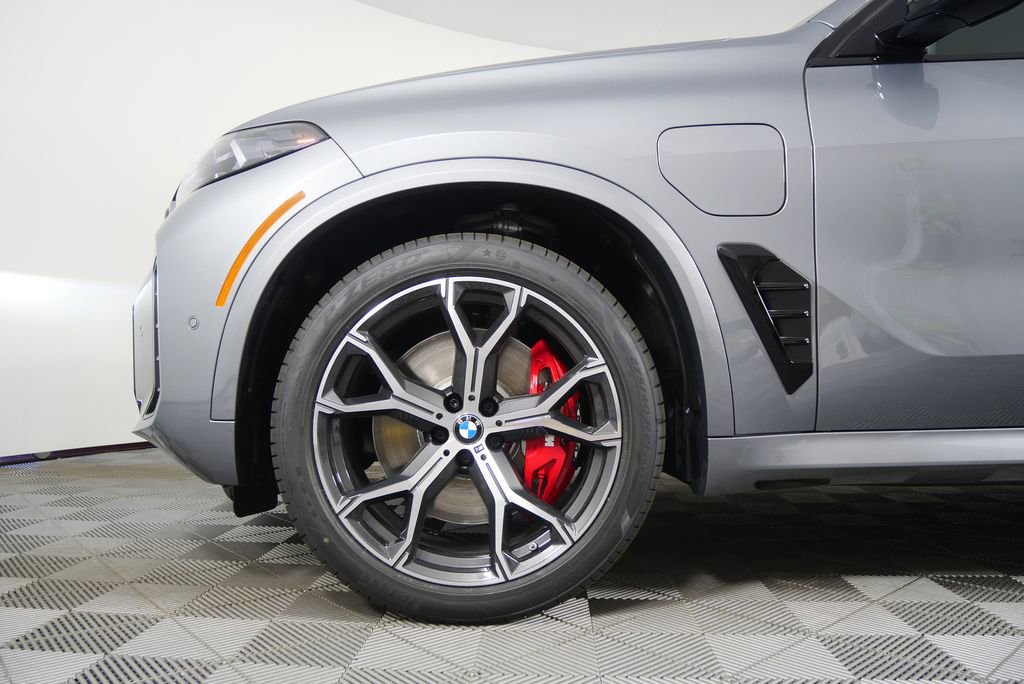Used 2026 BMW X5 xDrive50e w/ M Sport Package AWD/4WD image 7