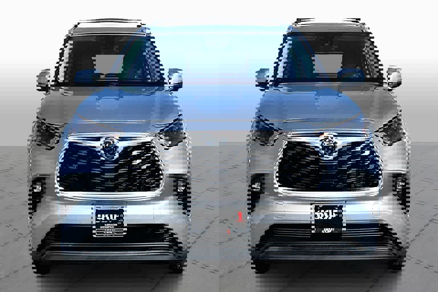 Used 2022 Toyota Highlander XLE image 4