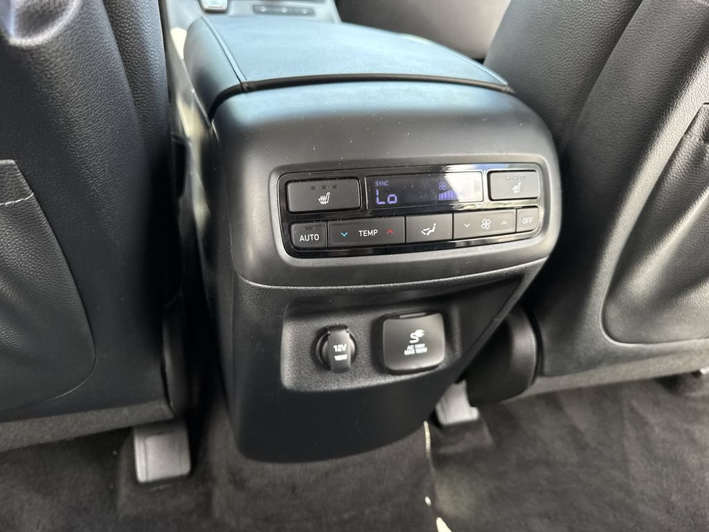 Used 2022 Hyundai Palisade SEL w/ 8P Bench Seat Package AWD/4WD image 37