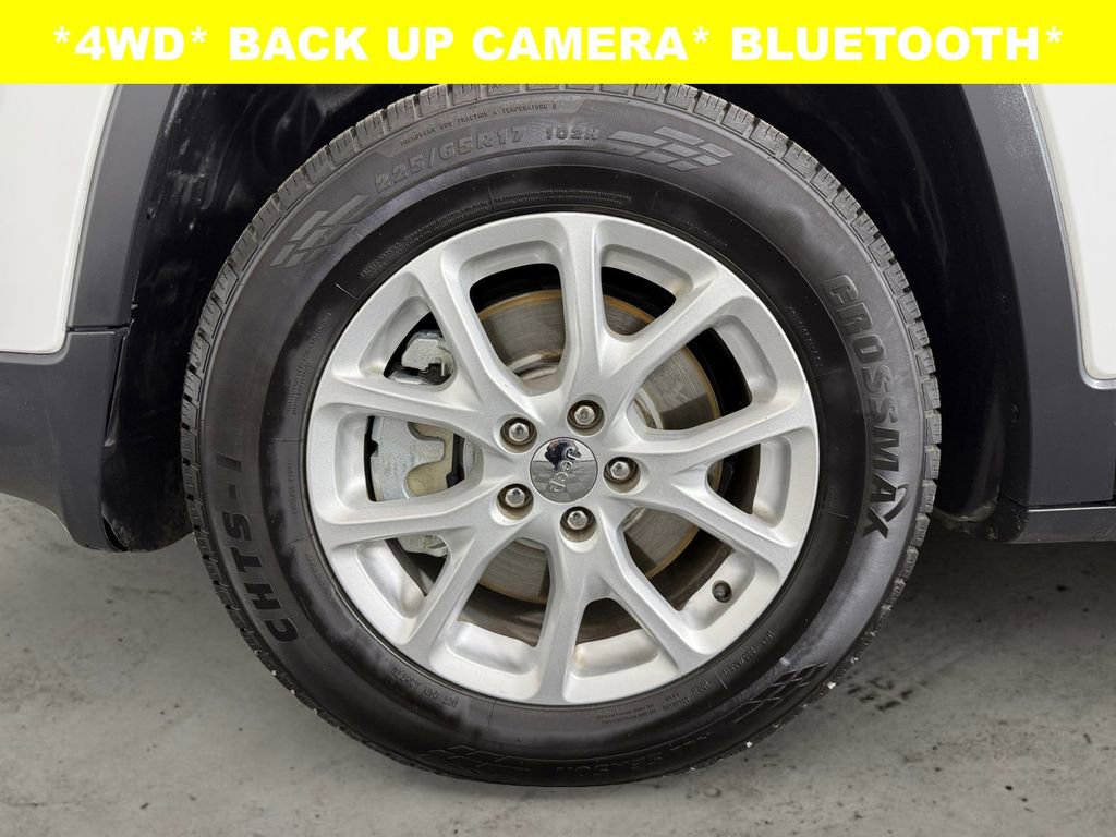 Used 2015 Jeep Cherokee Latitude image 14