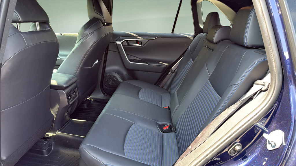 Used 2019 Toyota RAV4 XSE AWD/4WD image 15