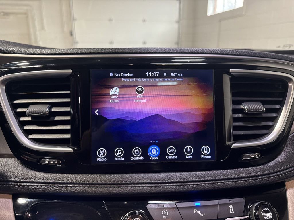 Used 2017 Chrysler Pacifica Limited w/ UConnect Theater Package image 23