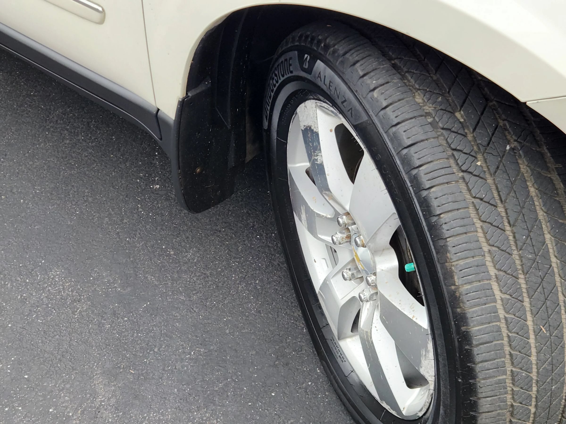 Used 2014 Chevrolet Traverse LTZ FWD image 6