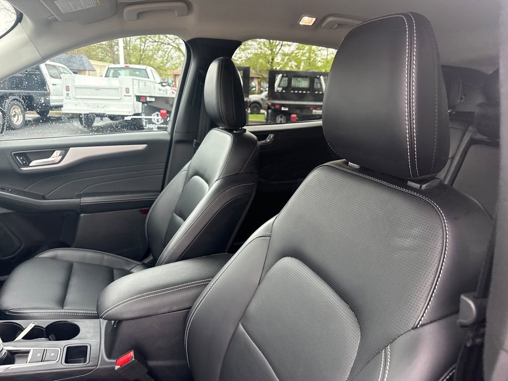 Used 2023 Ford Escape Platinum FWD image 24