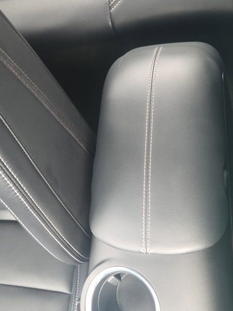 Used 2025 Ford Mustang Premium RWD image 33