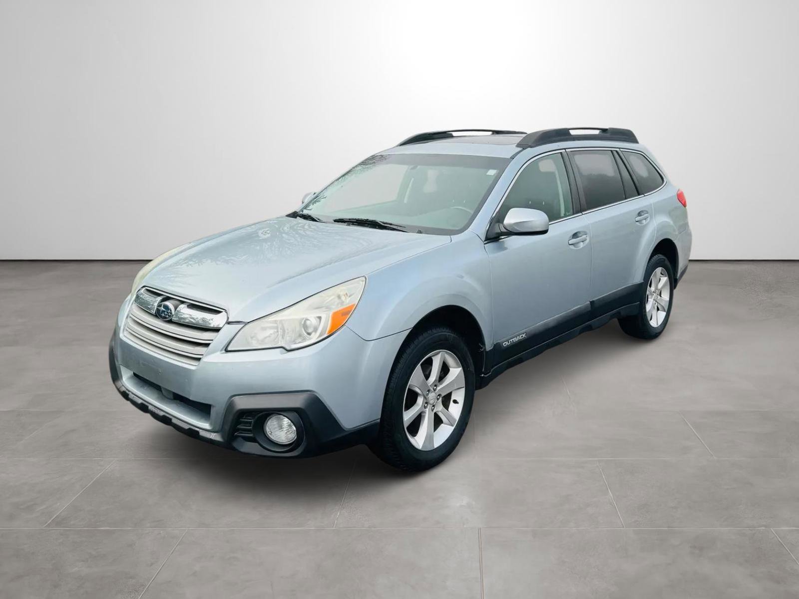 Used 2013 Subaru Outback 2.5i Premium AWD/4WD image 1