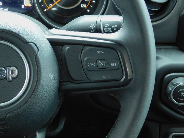 Used 2023 Jeep Gladiator Willys image 16