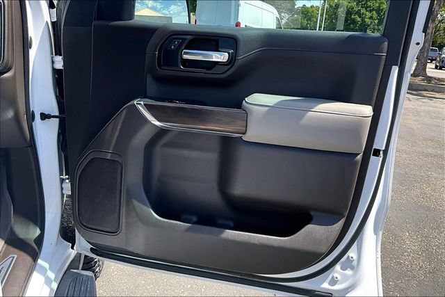 Used 2021 GMC Sierra 1500 SLT w/ SLT Premium Package AWD/4WD image 24