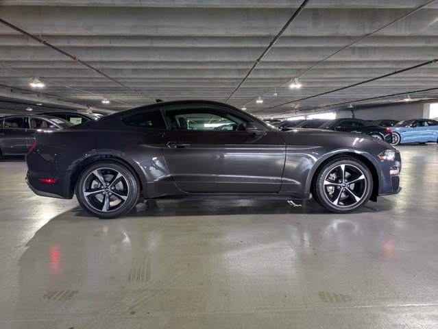 Used 2022 Ford Mustang EcoBoost image 4