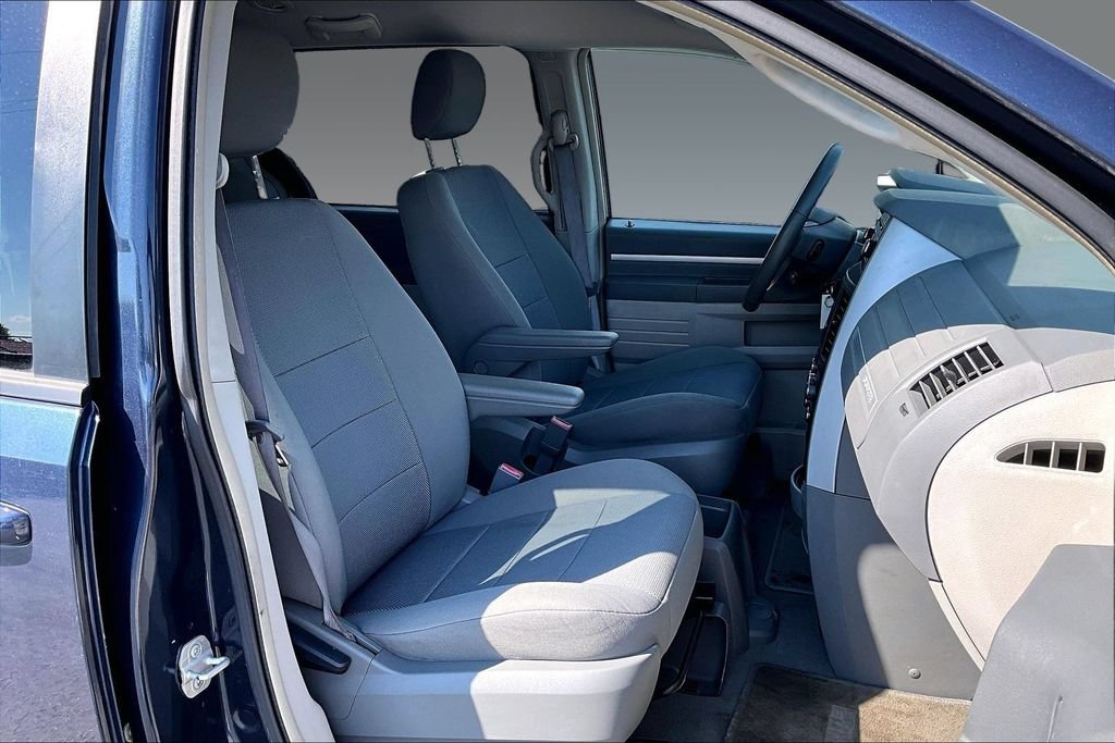 Used 2009 Dodge Grand Caravan SXT FWD image 4