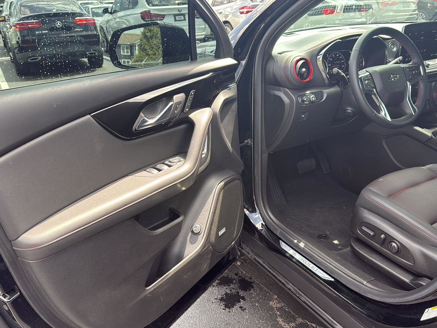 Used 2025 Chevrolet Blazer RS w/ Driver Confidence II Package FWD image 10