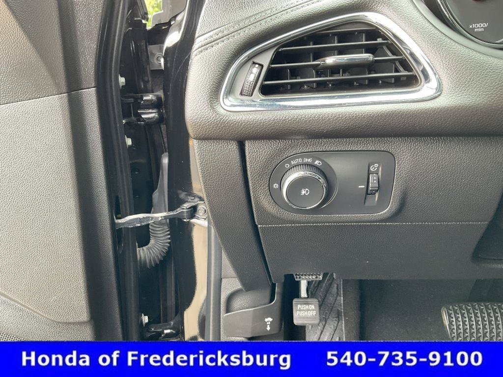 Used 2019 Chevrolet Cruze Diesel w/ Sun And Sound Package FWD image 39