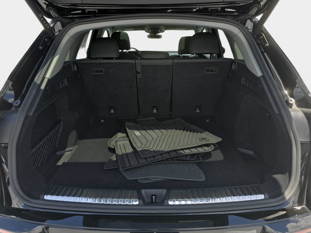 Certified 2025 Audi Q5 Premium w/ Convenience Package AWD/4WD image 11
