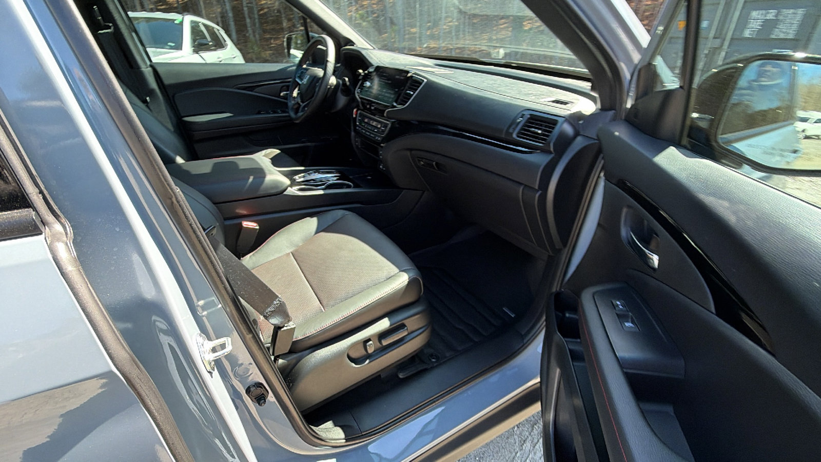 Used 2024 Honda Ridgeline Black Edition image 21