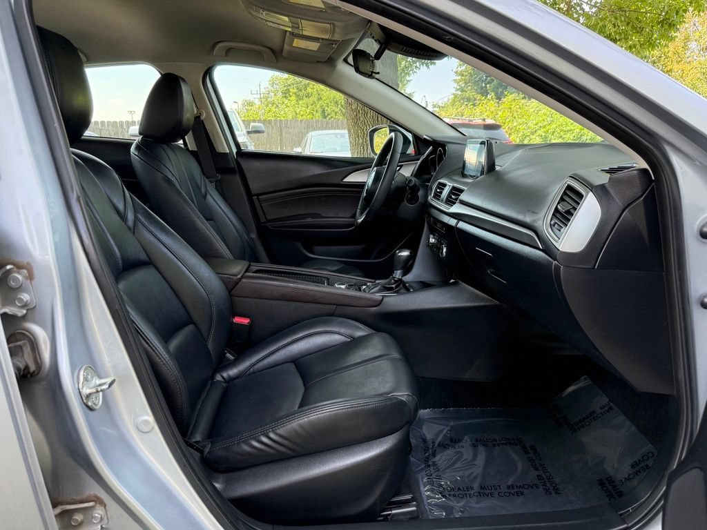 Used 2018 MAZDA MAZDA3 Touring FWD image 21
