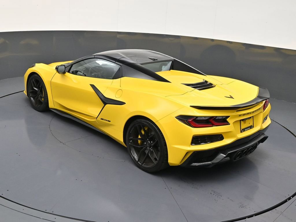 Used 2025 Chevrolet Corvette Z06 image 14