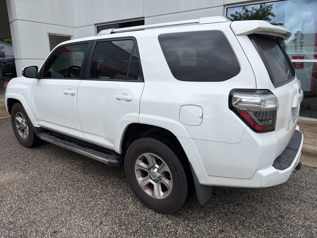 Used 2018 Toyota 4Runner SR5 Premium RWD image 2
