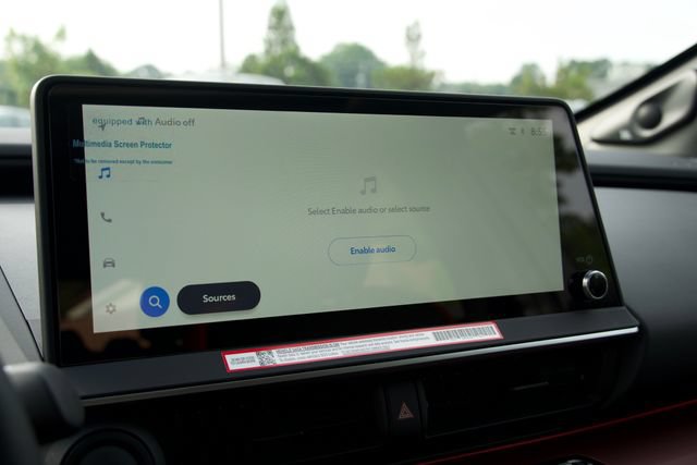Used 2026 Toyota Prius Plug-In Hybrid FWD image 32