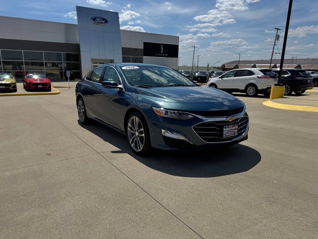 Used 2024 Chevrolet Malibu LT FWD image 3
