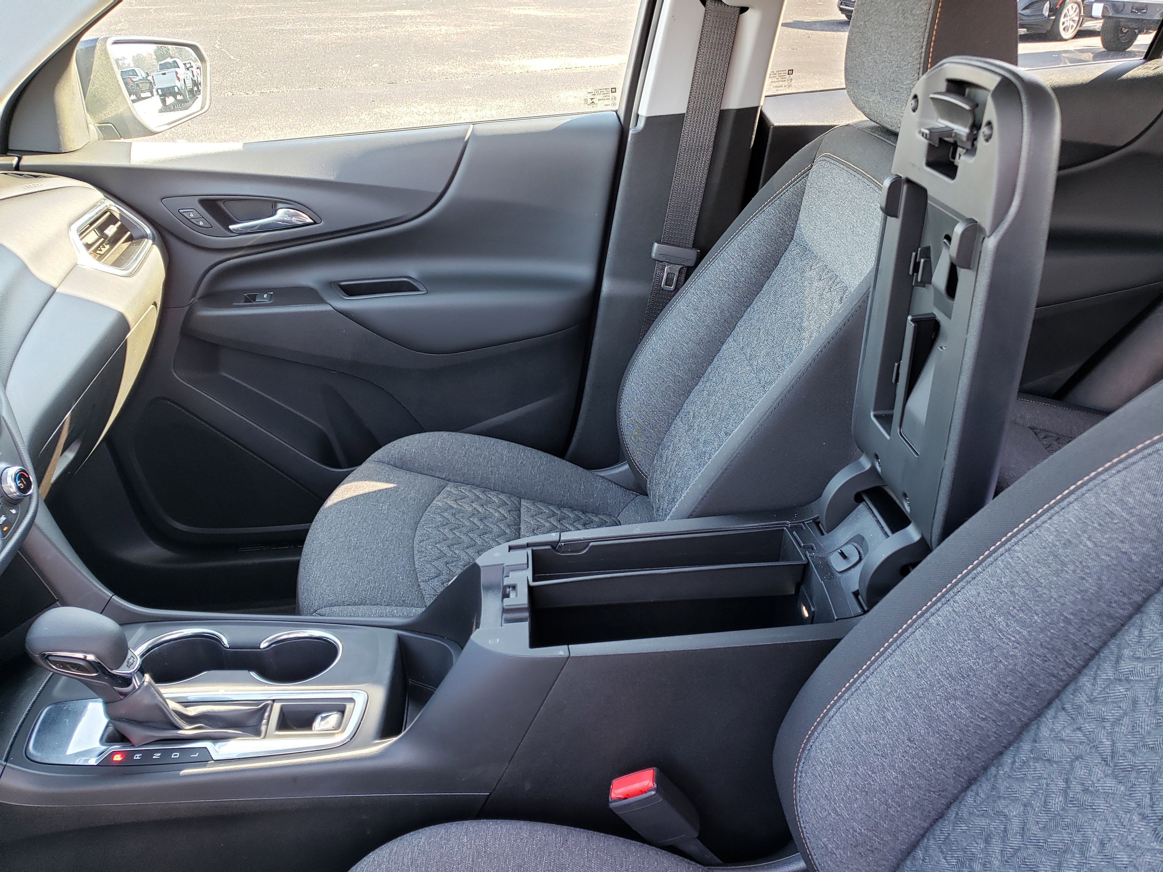 Used 2022 Chevrolet Equinox LT w/ Driver Convenience Package image 30