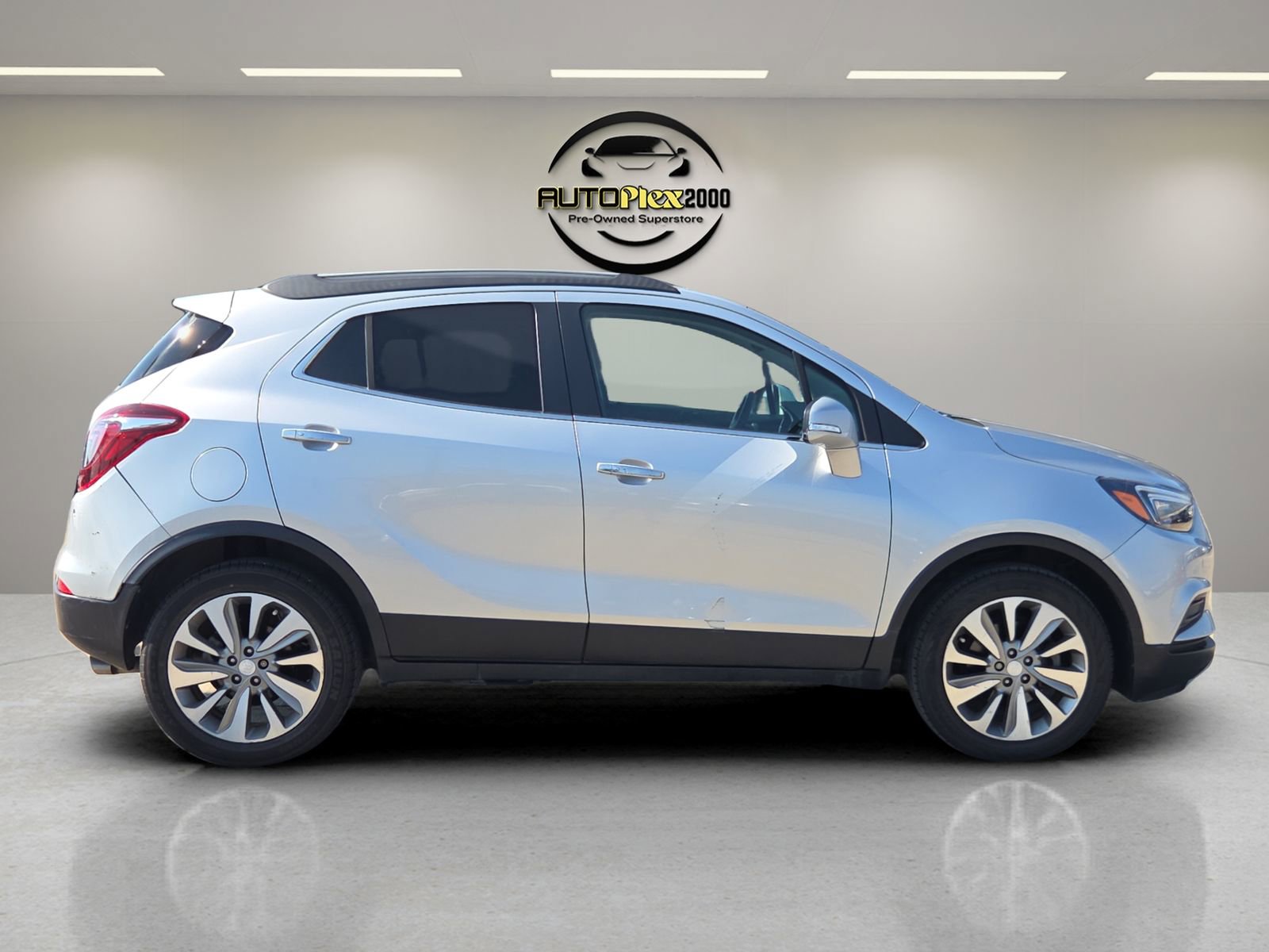 Used 2019 Buick Encore Preferred image 8