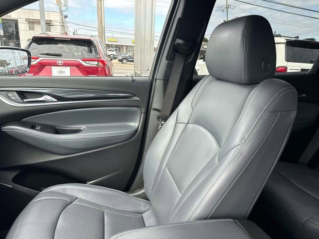 Used 2023 Buick Enclave Essence image 21