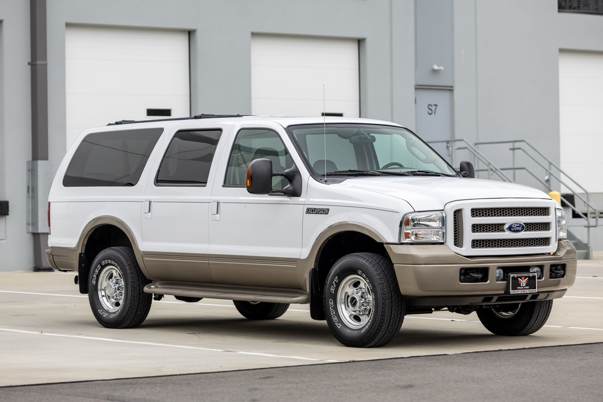 Used 2005 Ford Excursion Eddie Bauer AWD/4WD image 16